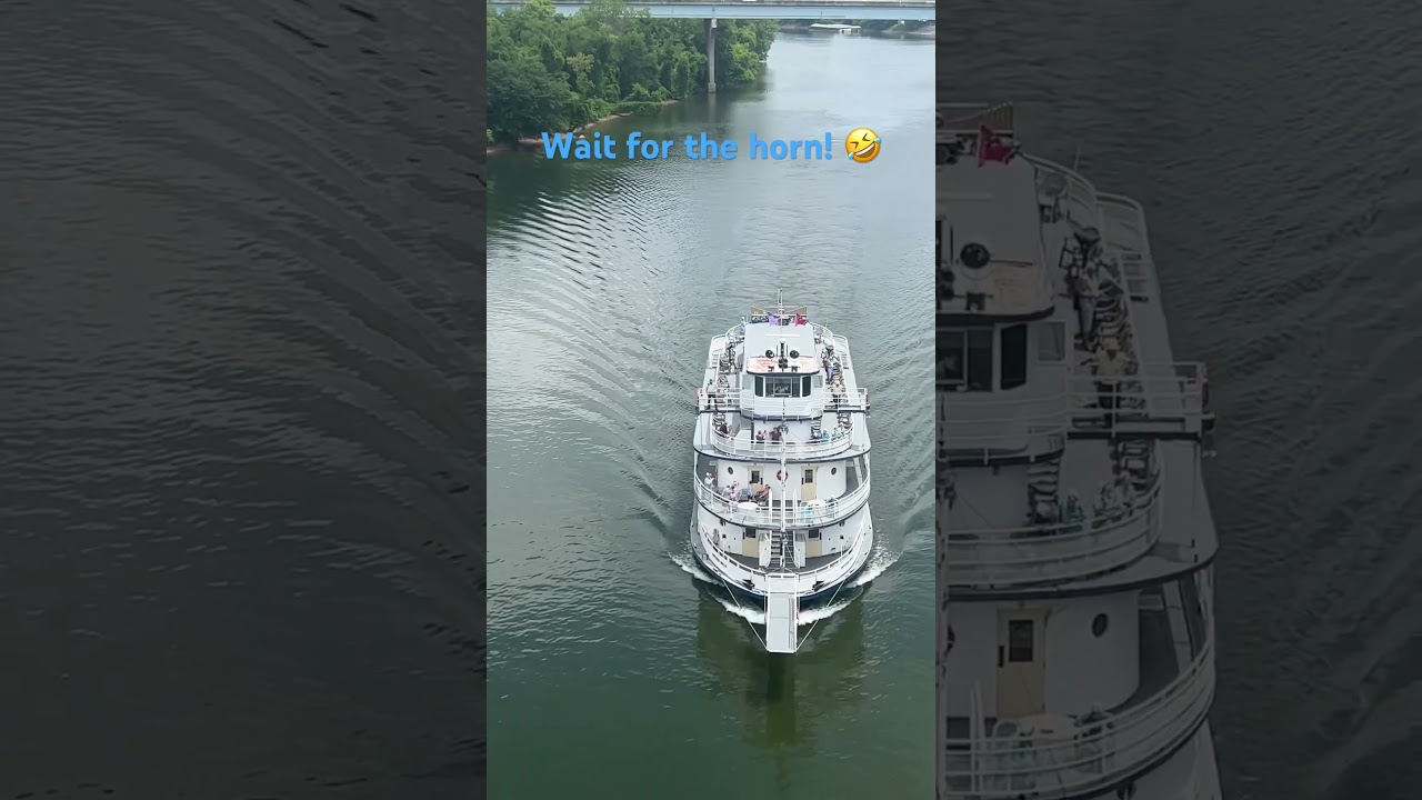 Riverboat Tennessee River 