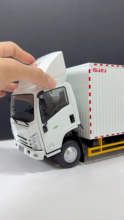Spectacular Show from Isuzu NPR Diecast Model Truck #car #cars #diecast