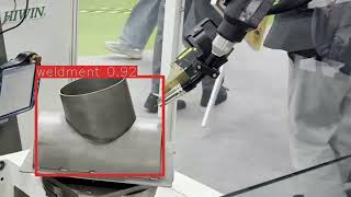 AI Action Camera | AI Workpiece Recognition at a Robot Welding Cell – Live Demo from the Trade Show screenshot 5