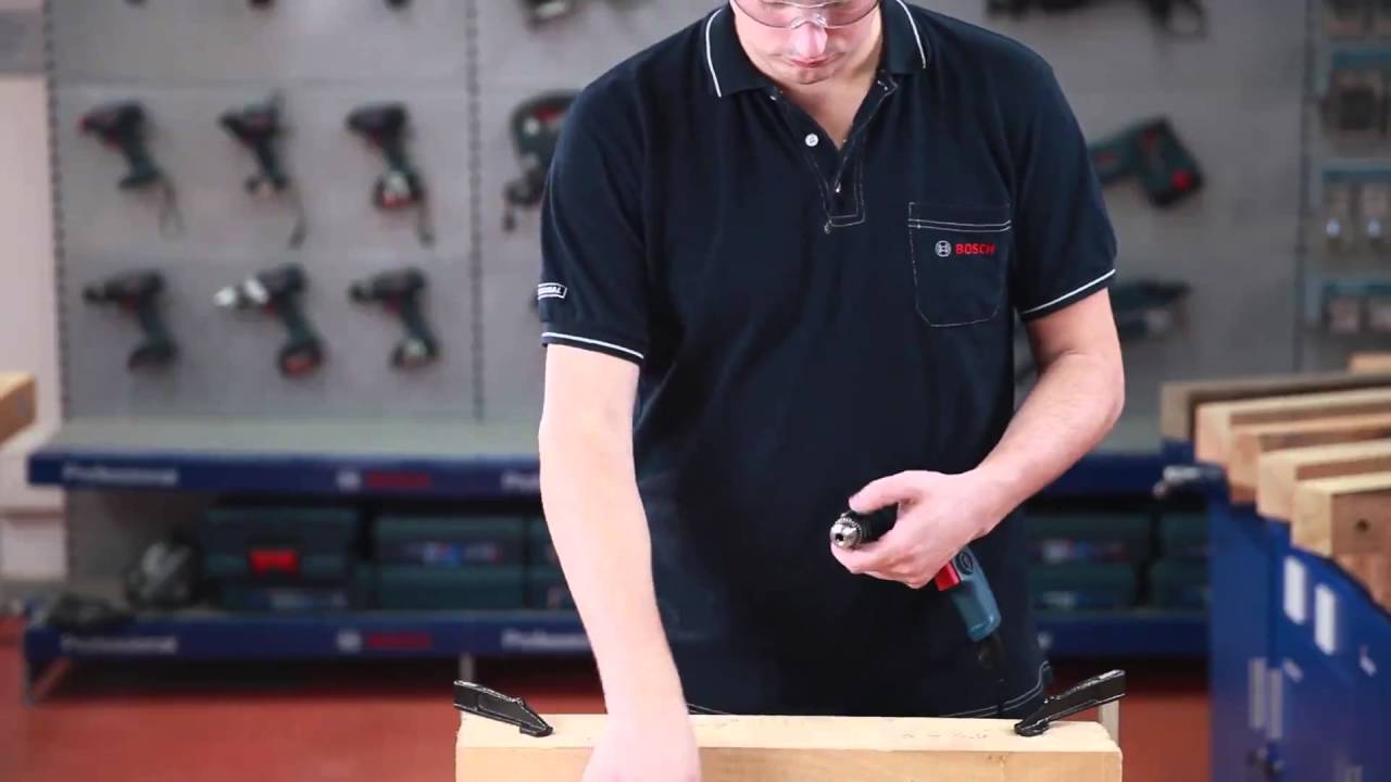 Bosch GBM 320 Hand Drill