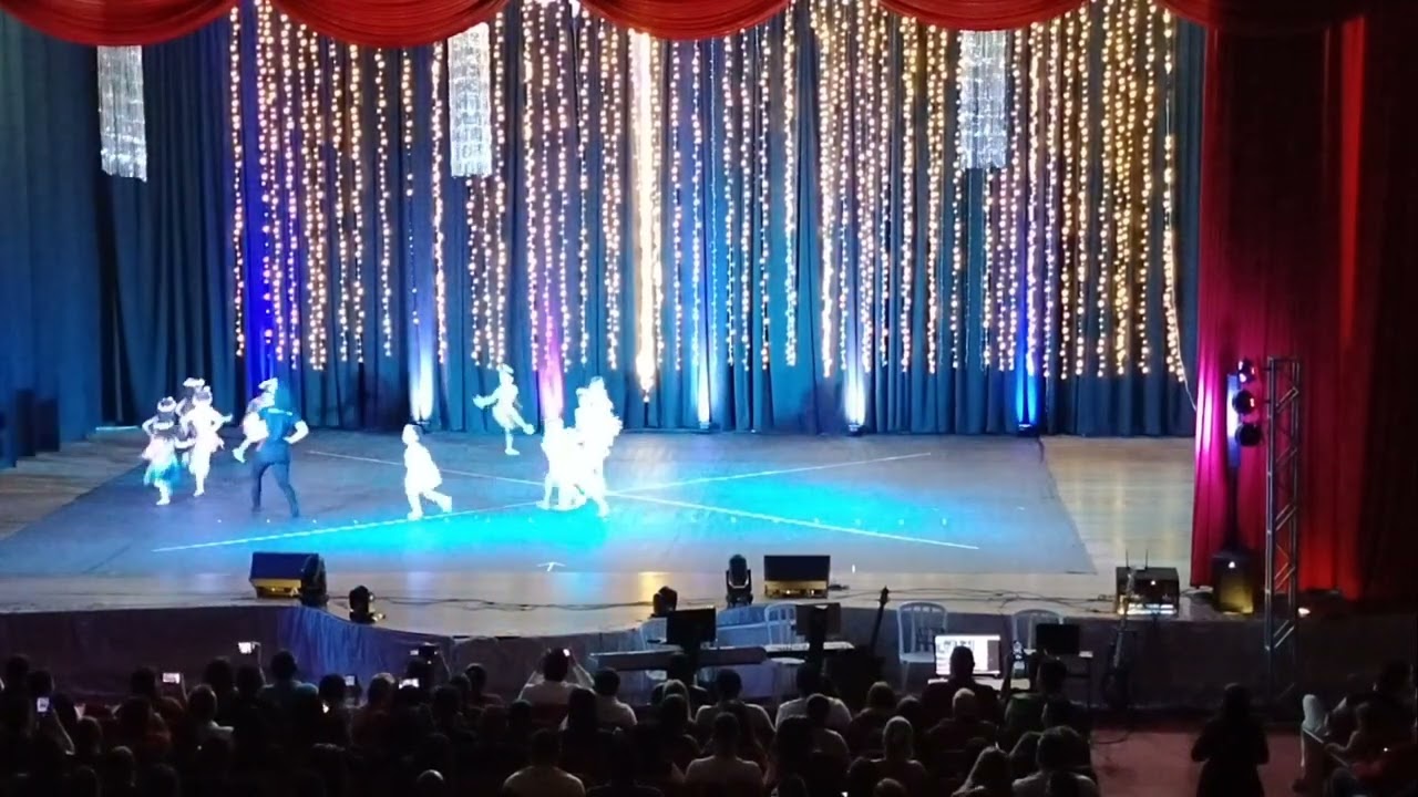 Espetáculo Volta ao Mundo - uma viagem dançante - Studio Dance Motive 2024