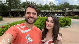 Walt Disney World Vlog | Day 5 | Animal Kingdom & The Edison | Adam Hattan
AD | Join my friend Rachel and I for a fun day at Animal Kingdom in Walt Disney World, followed by a chill at Wilderness Lodge and an evening meal at The Edison restaurant in Disney Springs.
Im Adam Hattan, a family-friendly theme park and vacation vlogger from the United Kingdom who often vlogs the magic of Disney Parks. I love going to Walt Disney World and sailing with Disney Cruise Line, as well as other fun destinations.
WORLD OF DVC
Want to look into becoming a Disney Vacation Club member?* Check out DVC Resale Market here: https://bit.ly/DVCResaleMarket
DVC Resale Market: https://bit.ly/DVCResaleMarket
DVC Rental Store: https://bit.ly/DVCRentalStore
Monera Financial: https://bit.ly/MoneraFinancial
Be Our Guest Vacations: https://bit.ly/BeOurGuestVacations
Incredible Vacation Homes: https://bit.ly/IncredibleVacationHomes
Unlocked Magic: https://bit.ly/UnlockedMagic-adamhattan
World of DVC: https://bit.ly/WorldOfDVC
ADAM:
Adam Hattan Shop: http://www.adamhattan.com
Instagram: http://instagram.com/adamhattan
Twitter: http://twitter.com/adamhattan
Patreon: http://www.patreon.com/adamhattan
RACHEL:
Instagram: @rachlanning
We start out our day by catching the bus from Disneys Wilderness Lodge: Copper Creek Villas over to Animal Kingdom. At the bus stop, we meet Sid the Squirrel and enjoy him waiting for the bus with us.
Arriving at Animal Kingdom, we pop into the Riverside Depot to browse some of the merchandise available. Exiting the shop, we then catch the Winged Encounters bird show in front of the Tree of Life. Whilst at the park, we ride Expedition Everest, Kilimanjaro Safaris and Navi River Journey. We grab a small bite at the Yak & Yeti quick service and take in some of the parks atmosphere with a chocolate-covered banana with nuts.
Popping back to the resort, we enjoy a nice chill by the pool. Here I explain more about DVC Resale Market and the benefits of considering becoming a DVC member with them*. Suitably chilled, we catch the bus over to Disney Springs for a little Moo Moo Sharoo and for dinner at The Edison. We give you our full review of The Edison, including experience, food, service and theming.
Theres one more vlog to come in this series, so dont forget to subscribe! If youre also kind enough to like the vlog, please know it helps support the channel so so much!
*Please note: The information provided regarding Disney Vacation Club (DVC), including figures, costs, logistics, and examples, whether pertaining to direct or resale, should not be considered factual or current when making a decision to purchase DVC. All information shared is based solely on my personal experience and opinions, serving as rough examples only. If you are considering purchasing a DVC contract, it is crucial to conduct your own research. Please be aware that I am not a financial advisor, and none of the content provided should be interpreted as financial advice. The Hattan Company Ltd. may not be held liable for any inaccuracies or misinformation regarding DVC. It is important to recognise that DVC is not right for everyone. Purchasing a DVC contract is a significant financial commitment, and individuals should evaluate their own financial circumstances before proceeding.
NOTES: Im Adam Hattan, a UK based vlogger who focuses on bringing you fun and informative vlogs, the whole family can enjoy (parental guidance is recommended for all videos). I film on a canon G7X Mark III (3) compact camera.
No content in this video represents the views, opinions or operation practices of the Walt Disney Company or any of its affiliates or subsidiaries. This content is not endorsed by, approved by or representative of The Walt Disney Company or any of its affiliates. All content represents only that of Adam Hattan. Walt Disney World Vlog | Day 5 | Animal Kingdom & The Edison | Adam Hattan