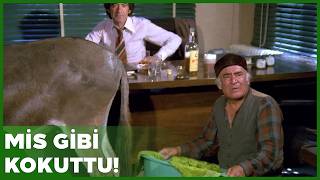 Köşeyi Dönen Adam Türk Filmi Nöbet Sırası Hacıda