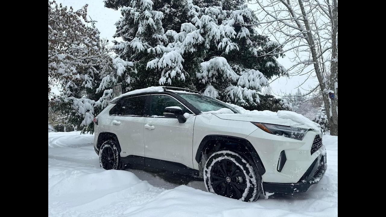كروزه -- اداء التويوتا راف فور في العاصفه الثلجيه... RAV4 Driving Performance in the storm