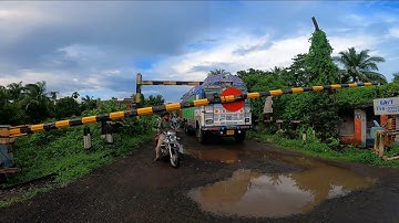 Gateman struggle To Handel Public : Speedy Festival Special Train Aggressively Moving Railgate