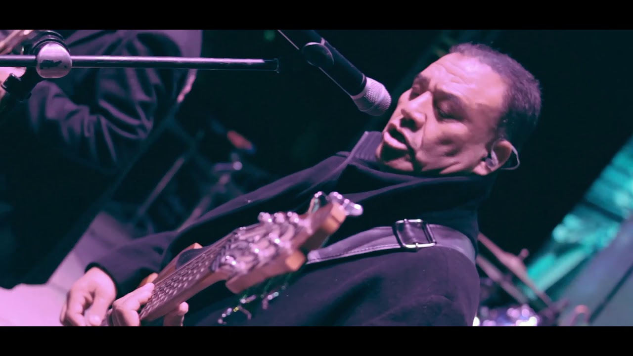 Me Estás Enamorando/Ojos Cafés - La Cumbre - En Vivo