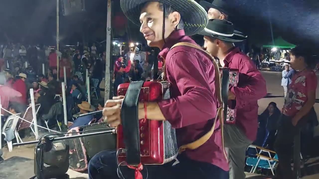 Grillito martearena en pampa san martín jj castelli chaco 