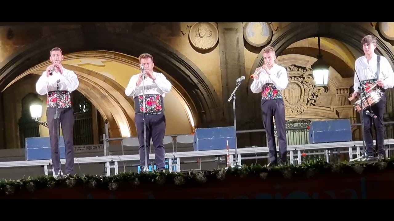 Charrada de Macotera y Charrada de Salmoral.