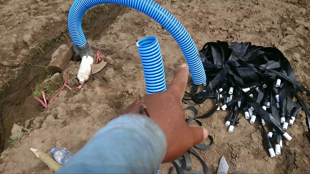 Pemasangan instalasi irigasi sprinkler pada lahan Bawang Merah di Lokasi3 Part1