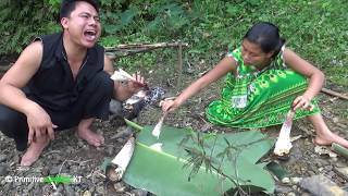 Primitive Technology - Survival Skills Finding Food Meet Bamboo Shoots - Cooking Eating Delicious
