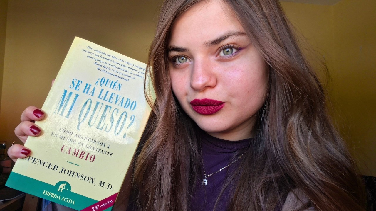 ASMR Lectura  | Susurros para dormir - Abi ASMR