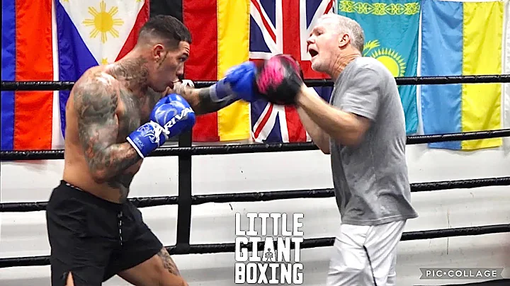GABE ROSADO BLASTING THE MITTS WITH FREDDIE ROACH,...