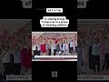 Xi Jinping brings Trump over to a group of cheering children