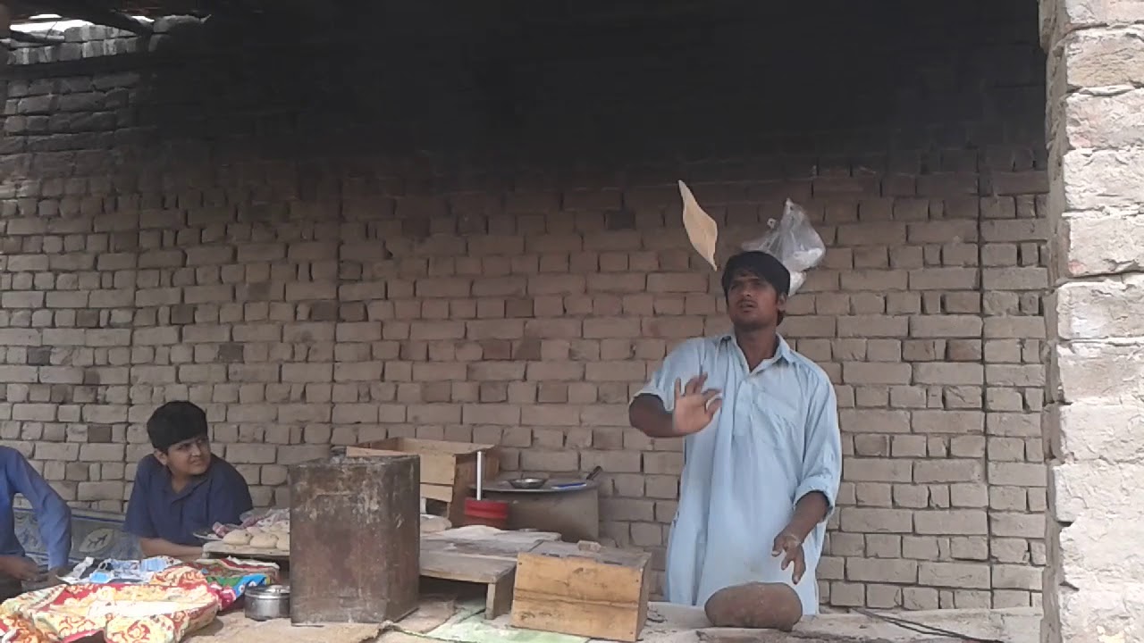 Rizwan Roti Mureed abbas (Rizwan) Roti-Faroosh LAYYAH (2014-05-13) - YouTube