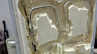 видео: VLOG3: Устранения утечки хладогента в встроенном холодильнике Hotpoint ARISTON. картинка: VLOG3: Устранения утечки хладогента в встроенном холодильнике Hotpoint ARISTON.