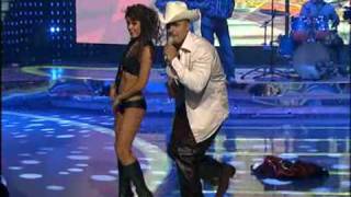 Juan Rivera canta la Plaga Details