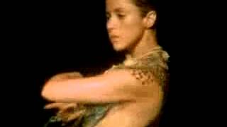 Shakira Hips Don't Lie visual http   shakira argentina all up com