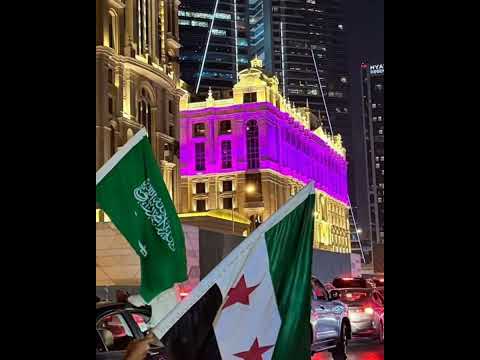 الأخضران الان مجتمعان فاندب زمانك ايها الأيراني لقيا طويق و قاسيون مهابة فاخفض جناحك حين يلتقيان