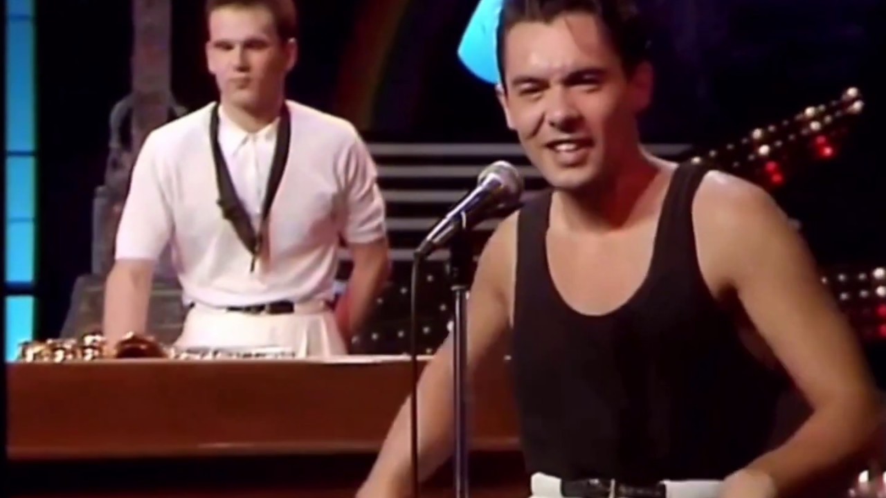 Matt Bianco - Sneaking Out The Back Door (Live)