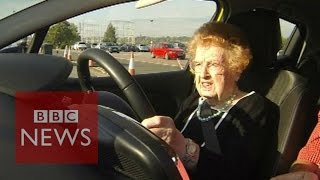 92-year old has driving lessons for first time in 50 years - BBC News