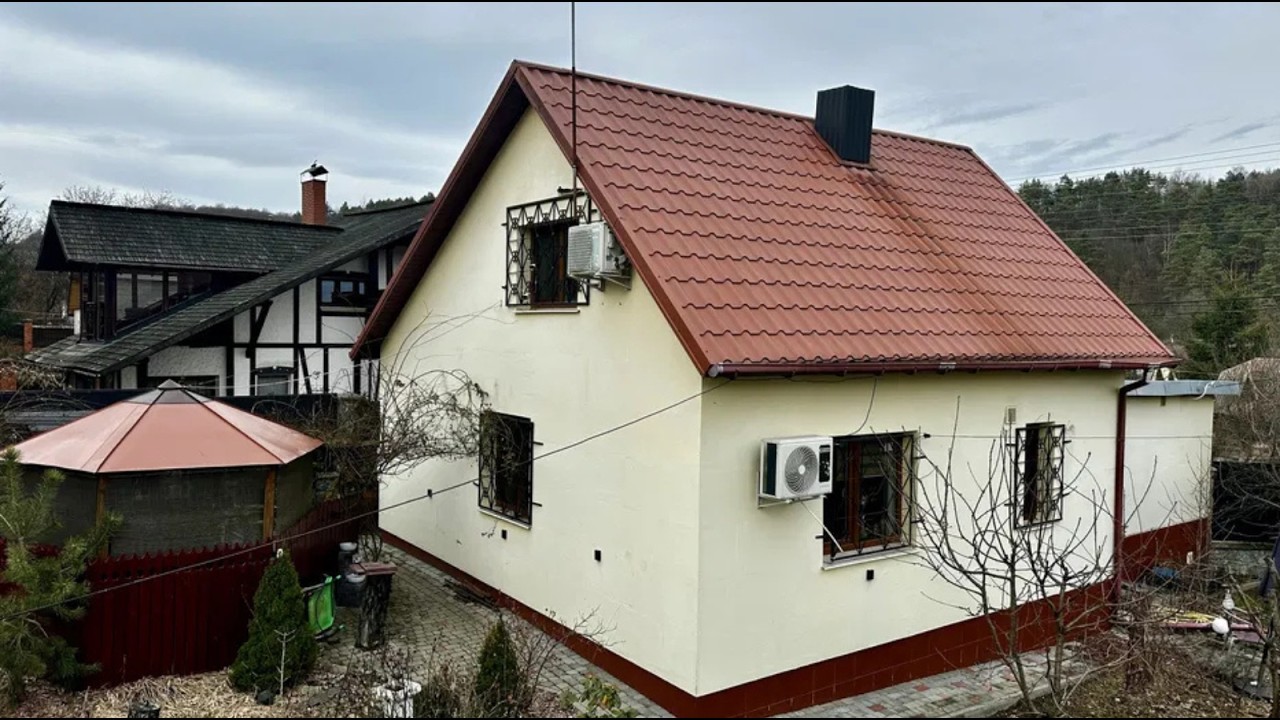 ВЕЛИКИЙ будинок у Брюховичах за ціною квартири?! Озеро у дворі та ліс поруч!