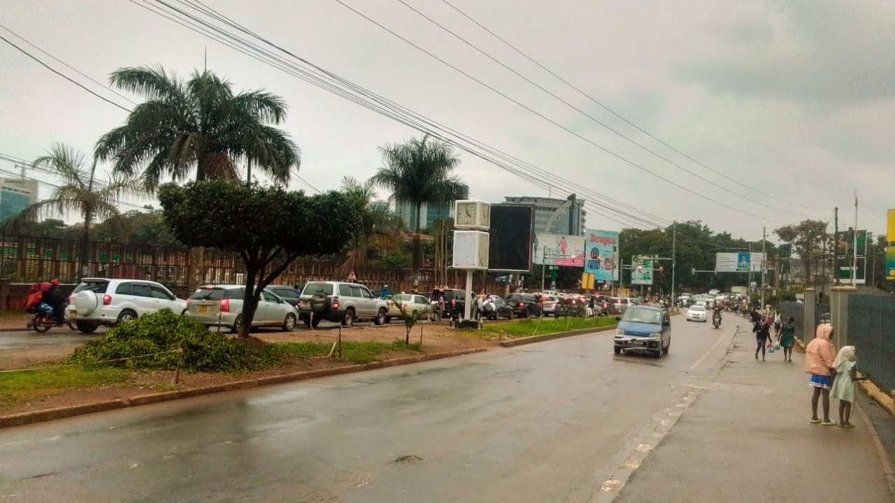 JINJA ROAD, KAMPALA, 7:00 AM 