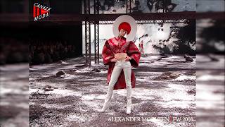 ALEXANDER MCQUEEN Fall Winter 2003 Paris 4K - Canale Moda