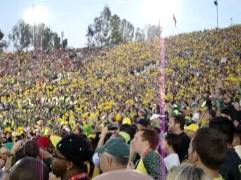Wisconsin's "Jump Around" and Oregon's "Shout" played at the Rose Bowl 1-02-2012 Wisconsin's "Jump Around" and Oregon's "Shout" played at the Rose Bowl 1-02-2012