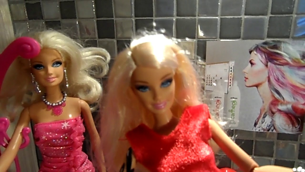 JE CHANGE DE LOOK, JE ME COUPE LES CHEVEUX - BARBIE YOUTUBEUSE