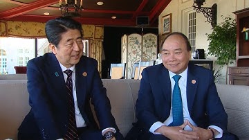 Thủ tướng Nguyễn Xuân Phúc tiếp xúc song phương bên lề Hội nghị Thượng đỉnh G7