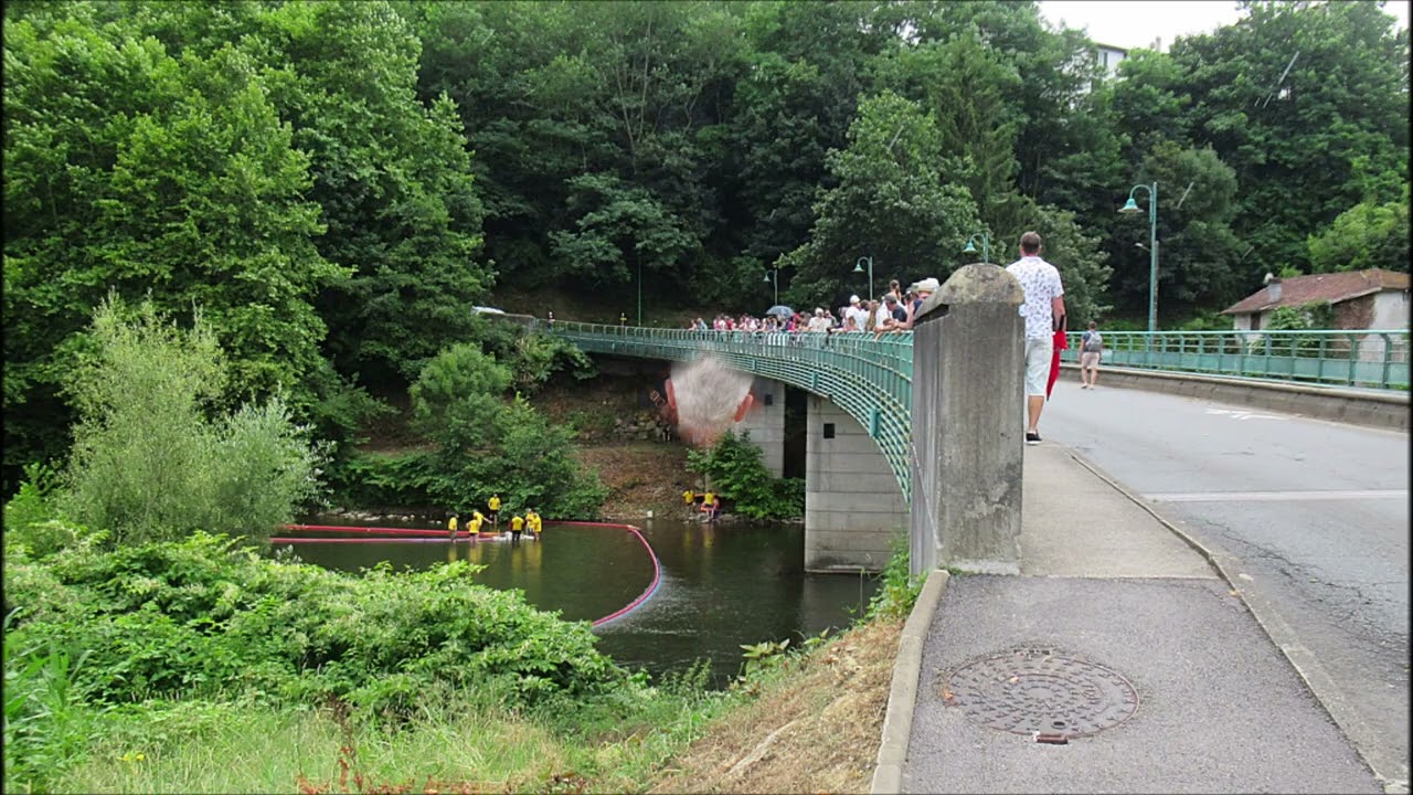 Cambo les Bains : Duck race 2025