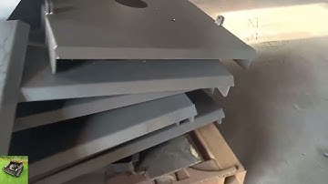 remote control tracked weeder made by Vigorun Tech, Vigorun cordless track-mounted tank lawn mower