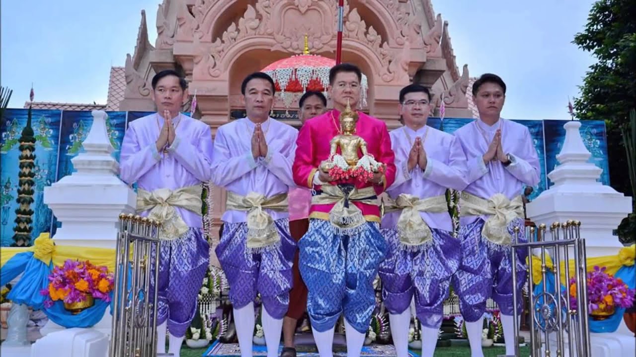 ผลการค้นหารูปภาพสำหรับ ประเพณีอุ้มพระดำน้ำ