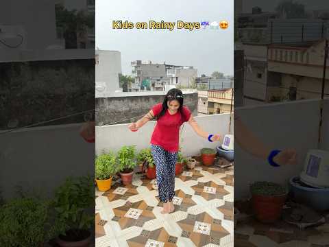 Kids on Rainy Days😍☔️ | Sneha Choudhary | #shortvideo #comedy #explorenow #trending #funny #rain