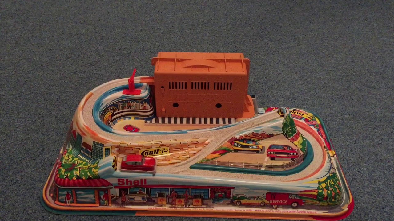 TIN TOY - Technofix 344 Lift Garage (1974)