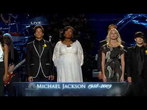 Jennifer Hudson performs " Will You Be There " at ...