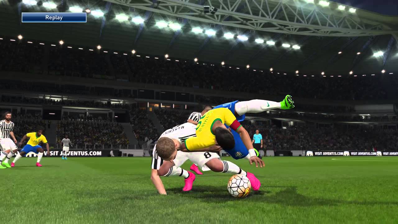 Pro Evolution Soccer 2016 DEMO Collision