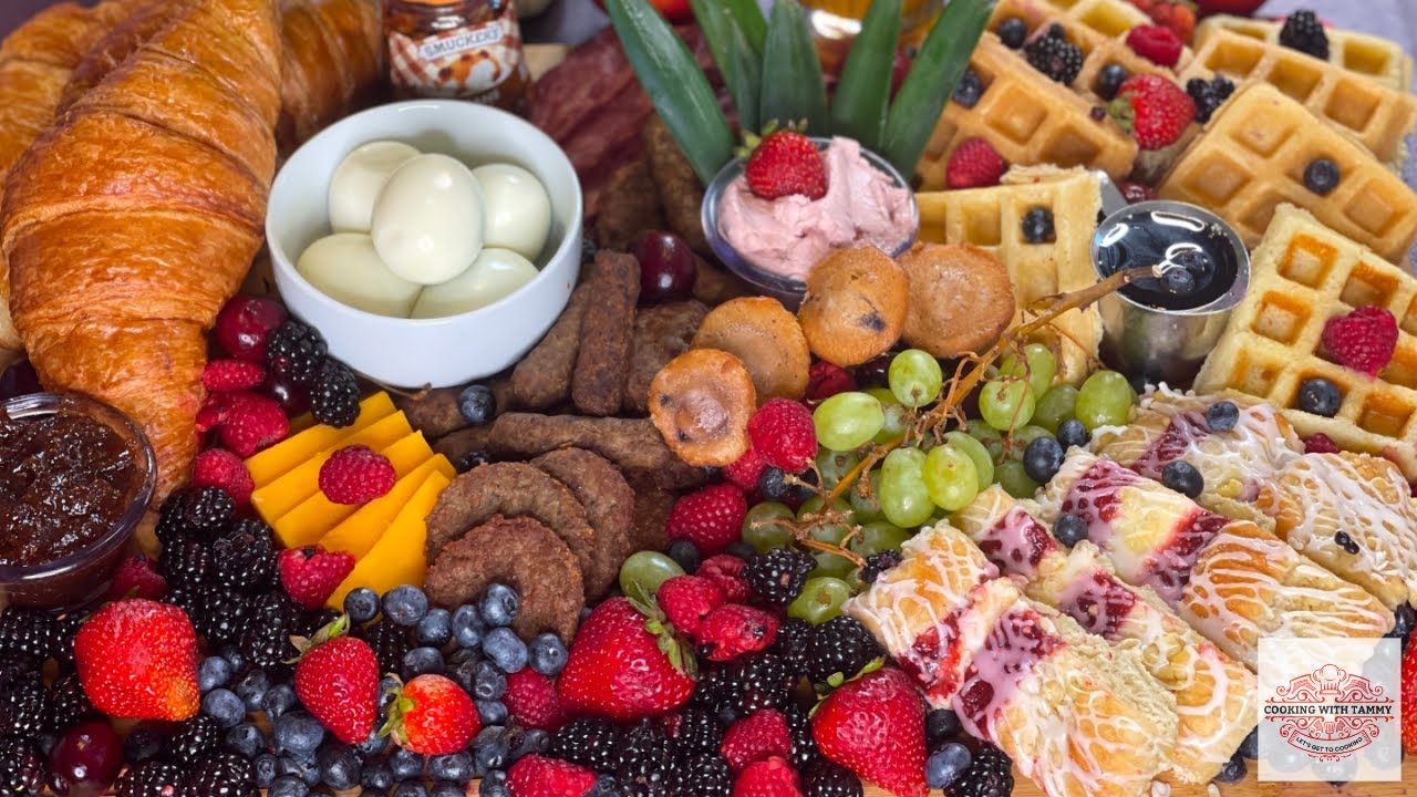 Breakfast Brunch Charcuterie Board | How To Make A Charcuterie Board