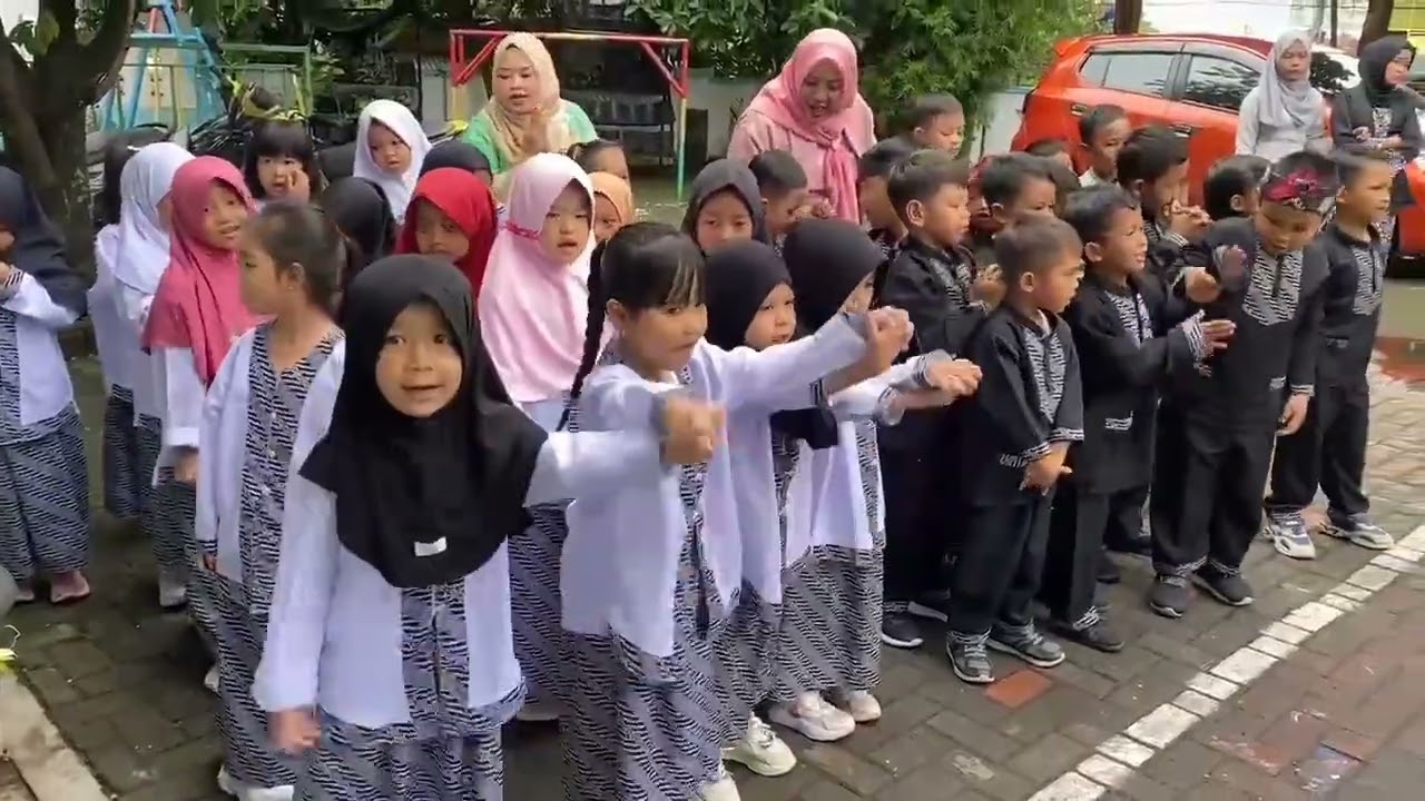 SPNF SKB Kota Cimahi melaksanakan kegiatan Hari Basa Indung yang diikuti oleh seluruh siswa-siswi