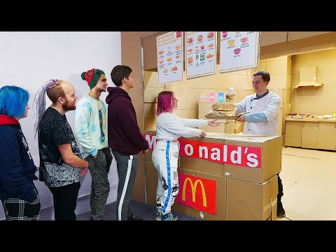 Бейне: McDonalds әлі де 2018 қызғылт шламды пайдаланады ма?