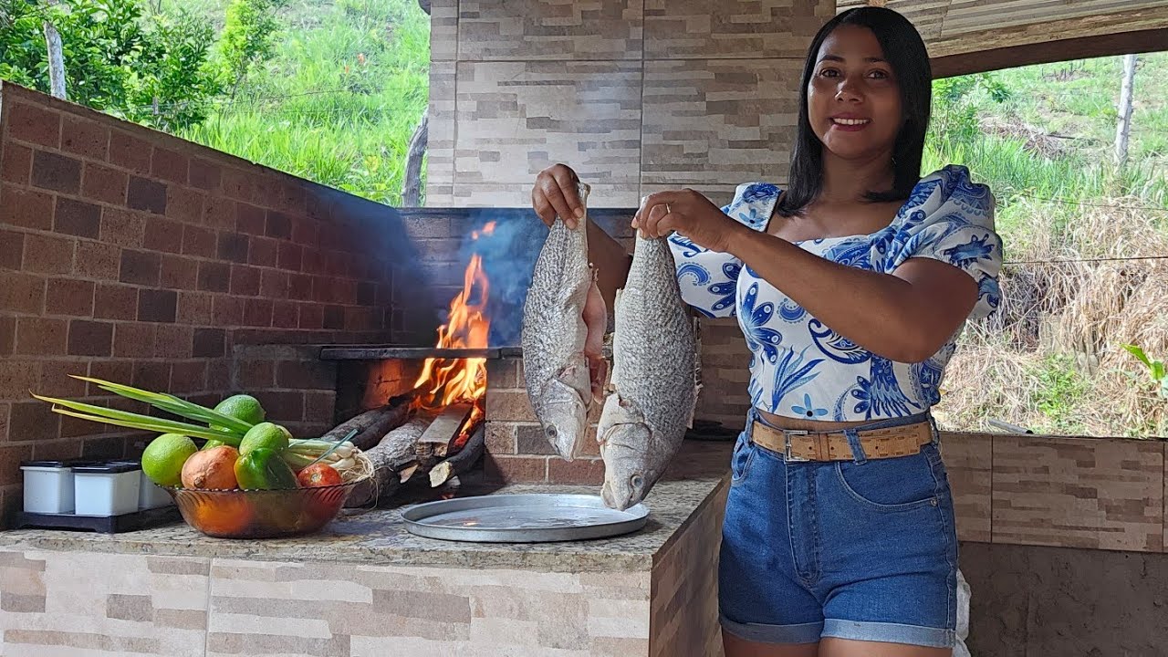 Vida na roça, O almoço hoje aqui foi  Peixe assado no fogão a lenha. 