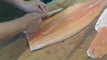 Kỹ Năng Phi Lê Cá Hồi Đáng Kinh Ngạc Của Người Nhật