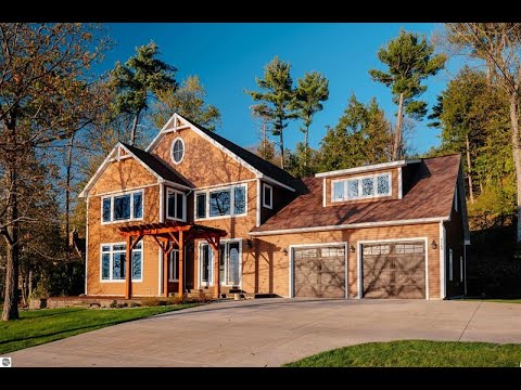 6860 Peninsula Drive, Traverse City, MI home video tour