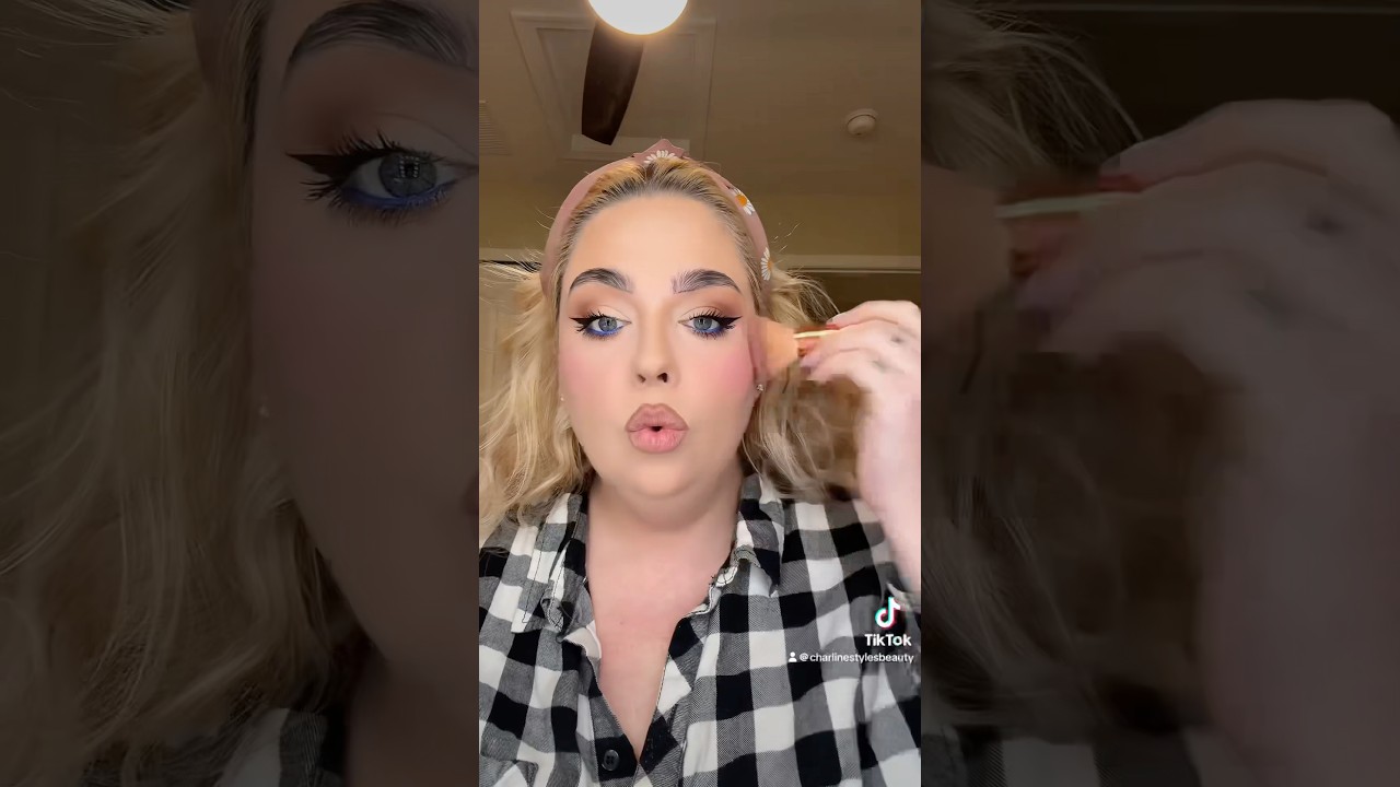 Ofra cotton candy sky’s blush palette