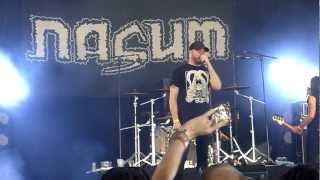 Watch Nasum The Idiot Parade video