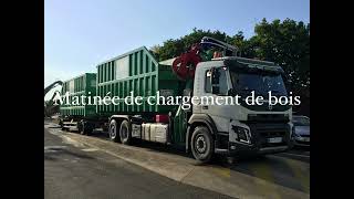 Chargement au camion Grue de bois Foucault Recyclage Chargement au camion Grue de bois Foucault Recyclage