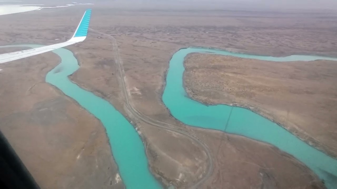 aerolíneas argentinas aterrizando en el Calafate 