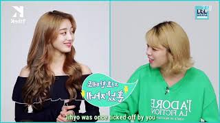 JIHYO using the 'Leader Card' to TWICE