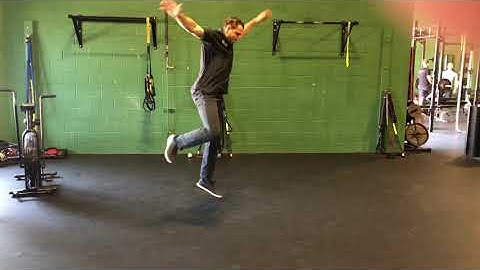 Single leg jump + 1/4 turn and stick
