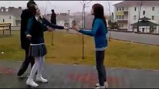 Liseli Kızlar Ankara Havası